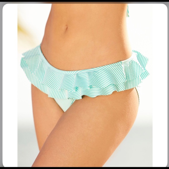 Jessica Simpson 'Seersucker' Ruffle Bikini. - Picture 12 of 12